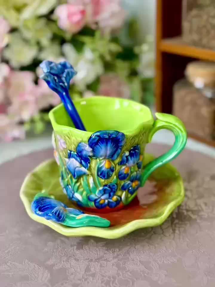 1 SET Hand-Painted Ceramic Van Gogh Oil Painting Cup and Saucer Set - 3D Sunflowers, Irises, and Starry Sky Design, Includes 1pc Round Saucer and 1pc Spoon, Elegant Tabletop Decor, Ideal for Christmas, Valentine'S Day, Mother'S Day Gifts, 180ml/6oz Capaci