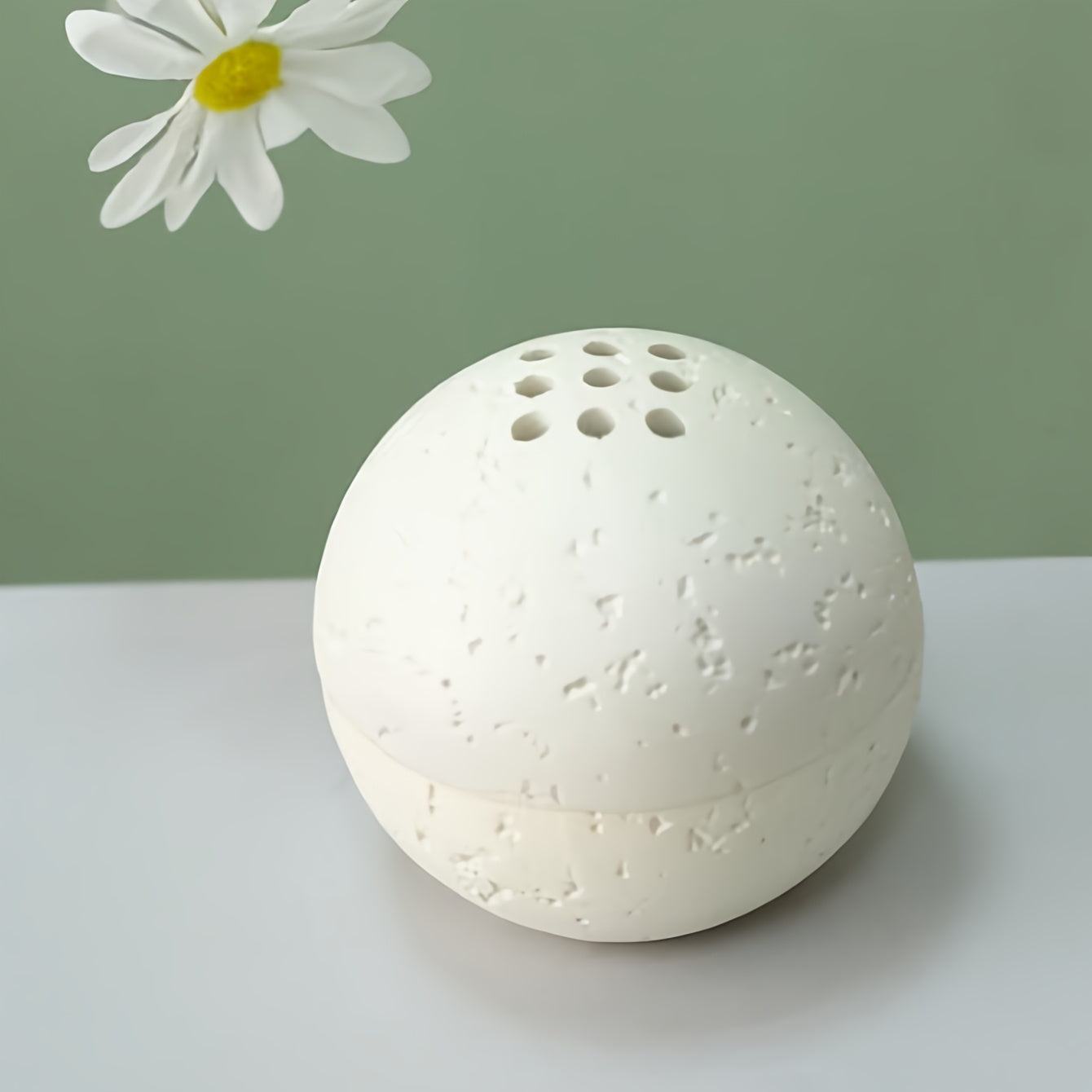Minimalist Resin Round Aromatherapy Burner