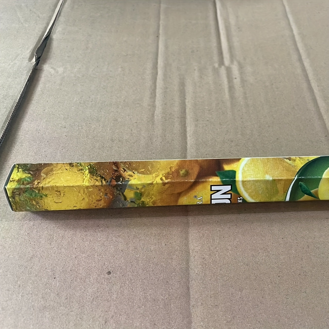 20 sticks/box - 35 scents to choose from, including incense, rose, jasmine, osmanthus and amber. These incense sticks are perfect for air purification in living rooms, bedrooms, and hotels, and are also suitable for offices and entertainment venues to rel