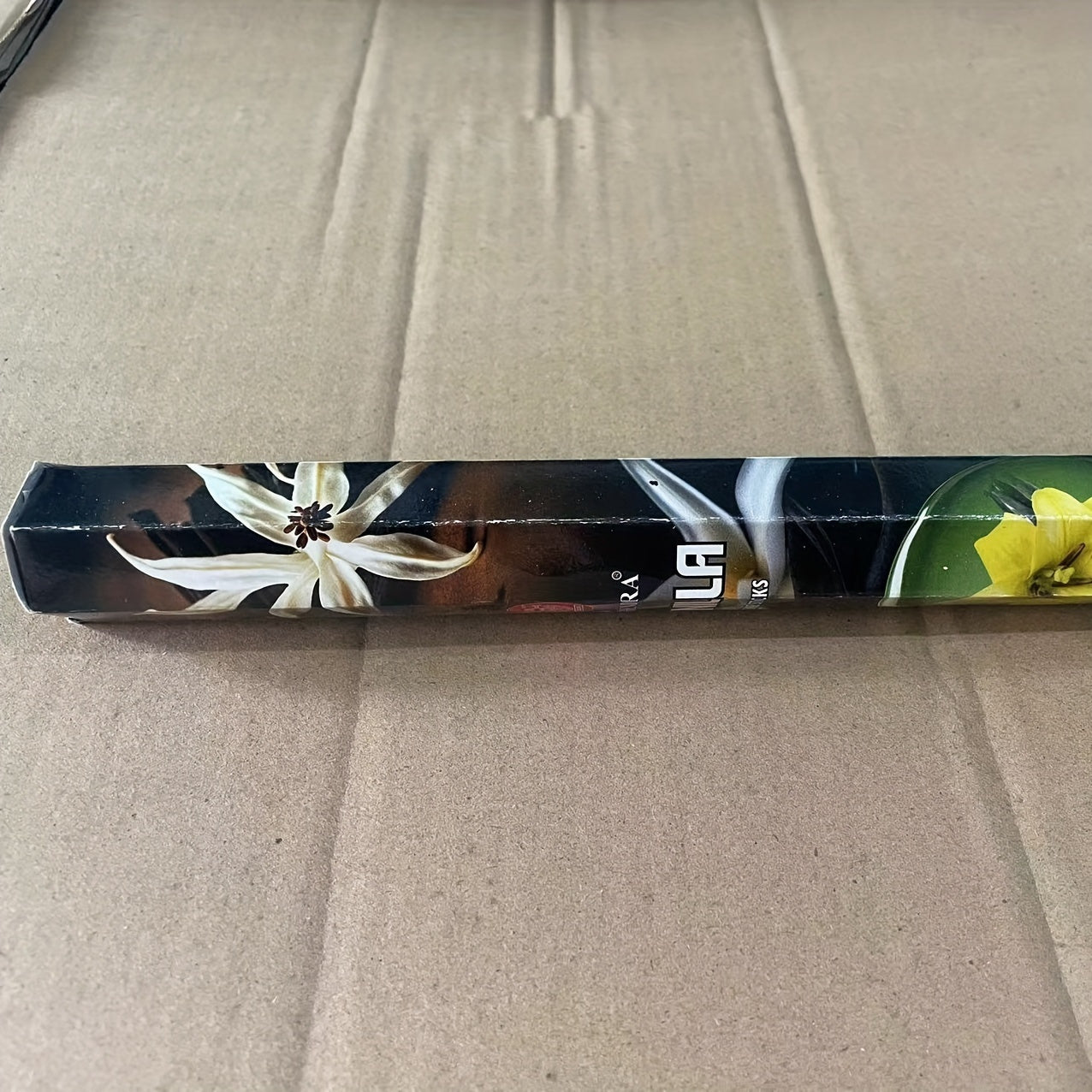 20 sticks/box - 35 scents to choose from, including incense, rose, jasmine, osmanthus and amber. These incense sticks are perfect for air purification in living rooms, bedrooms, and hotels, and are also suitable for offices and entertainment venues to rel