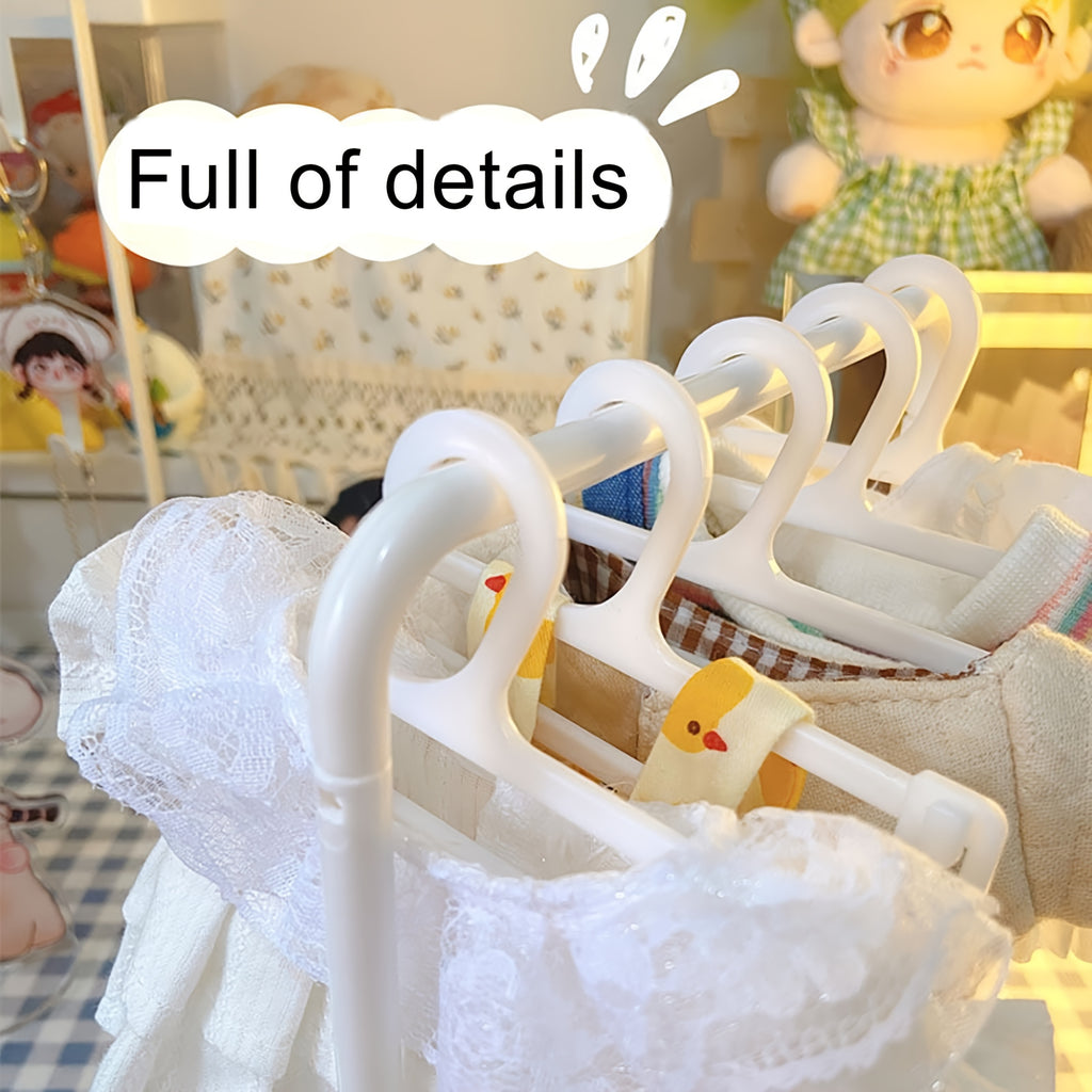 Six-piece white doll clothes hanger set, including 1 drying rack and 5 hangers, suitable for dollhouse clothing storage, display, collection, labubu macaron, doll clothes hanger