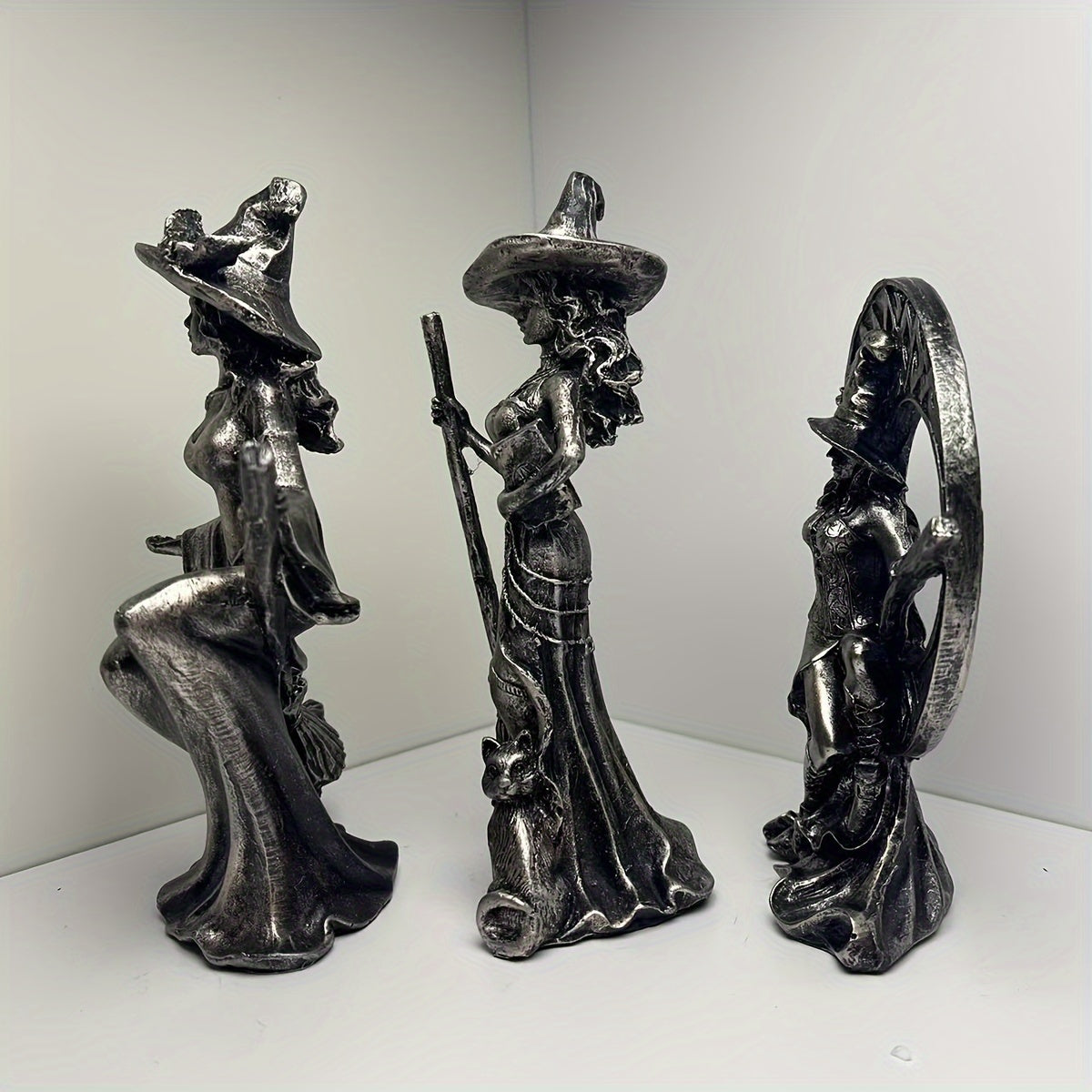 1pc Creative Broom Moon Witch Ornament for Living Room Tabletop Home Decoration Wizard Figure Statue European Style Decorative