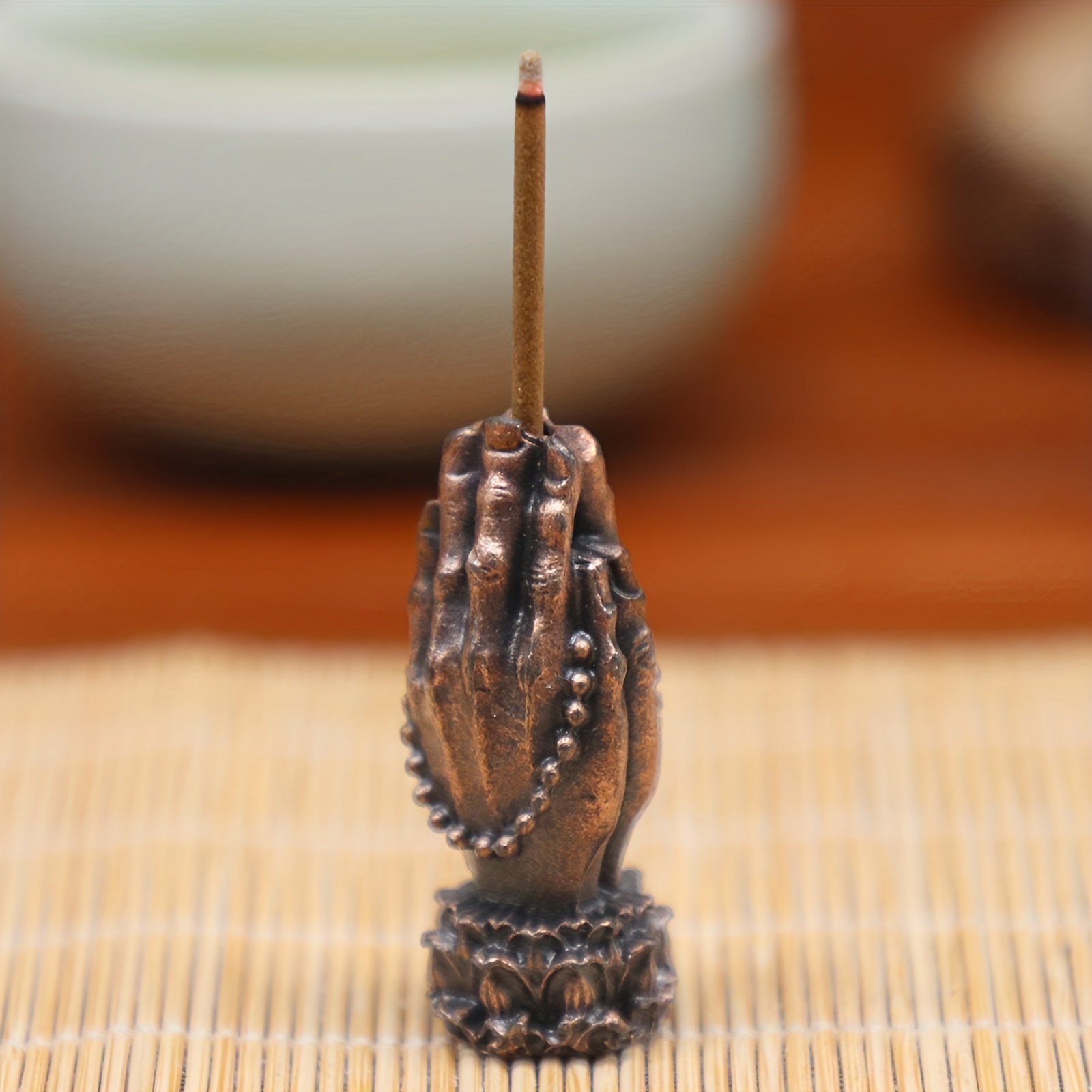 1PC Red Copper Guanyin Buddha Hand Palm Together Alloy Incense Holder Incense Seat, Home Decor, Meditation Relax Yoga Room, Office Home Study Deodorant Incense Burner, Room Decor, Suitable For Camping, Garden, Patio, Classic Candlelight Dinner Props