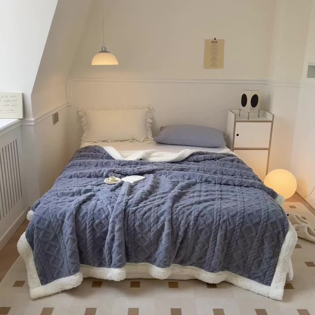 1pc Double-Sided Fleece Bed Blanket, Autumn And Winter Thickened Sofa Blanket, Air Conditioning Blanket, Suitable For All Seasons, Christmas present