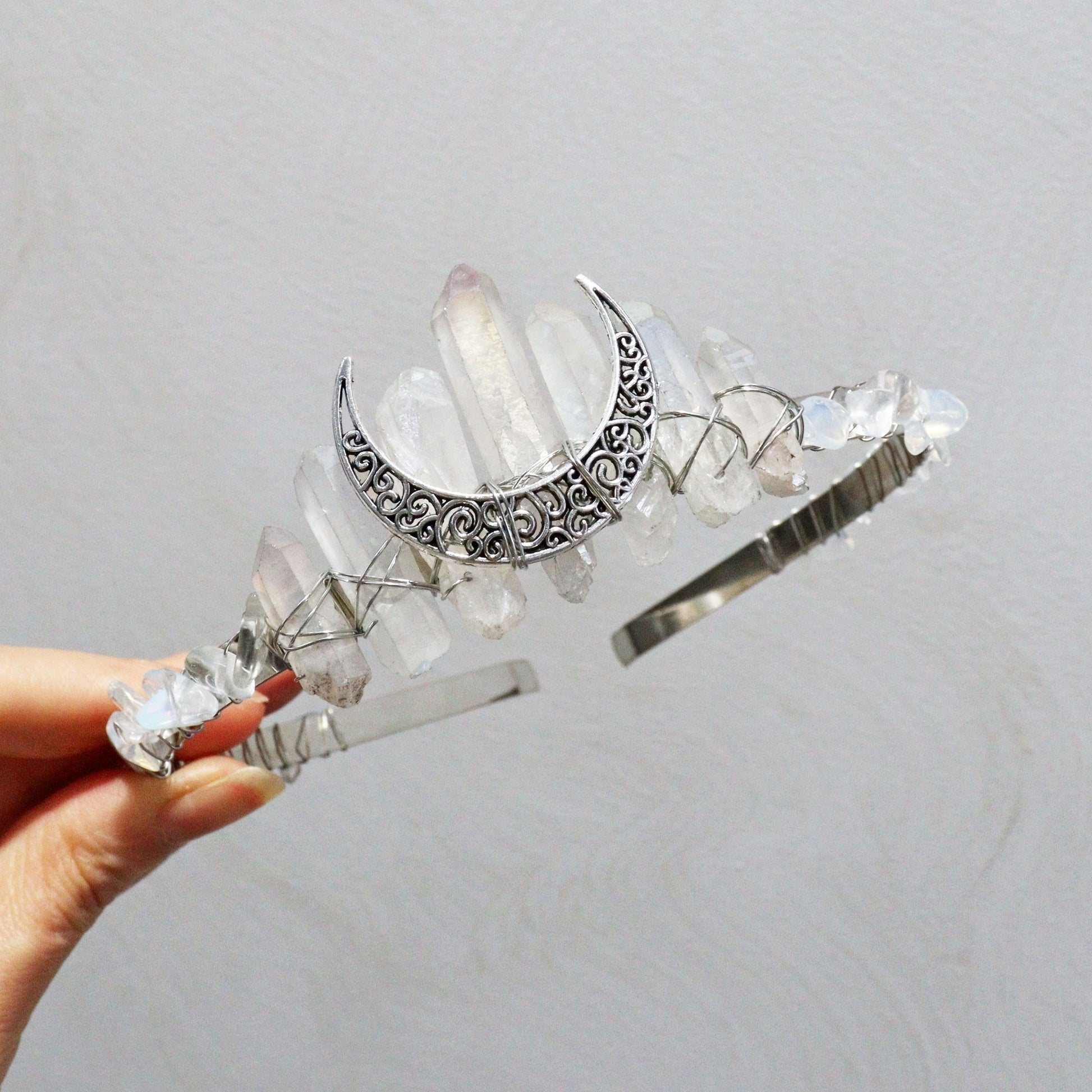 1pc Elegant Natural Crystal Headband - Moon Shaped Hollow Tiara - Chic Hair Jewelry for Special Occasions and Everyday Glamour