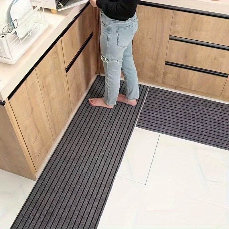 A Kitchen Rug That Is Lightweight And Easy to Maintain, Suitable for The Kitchen, Bathroom Entrance, And Balcony.