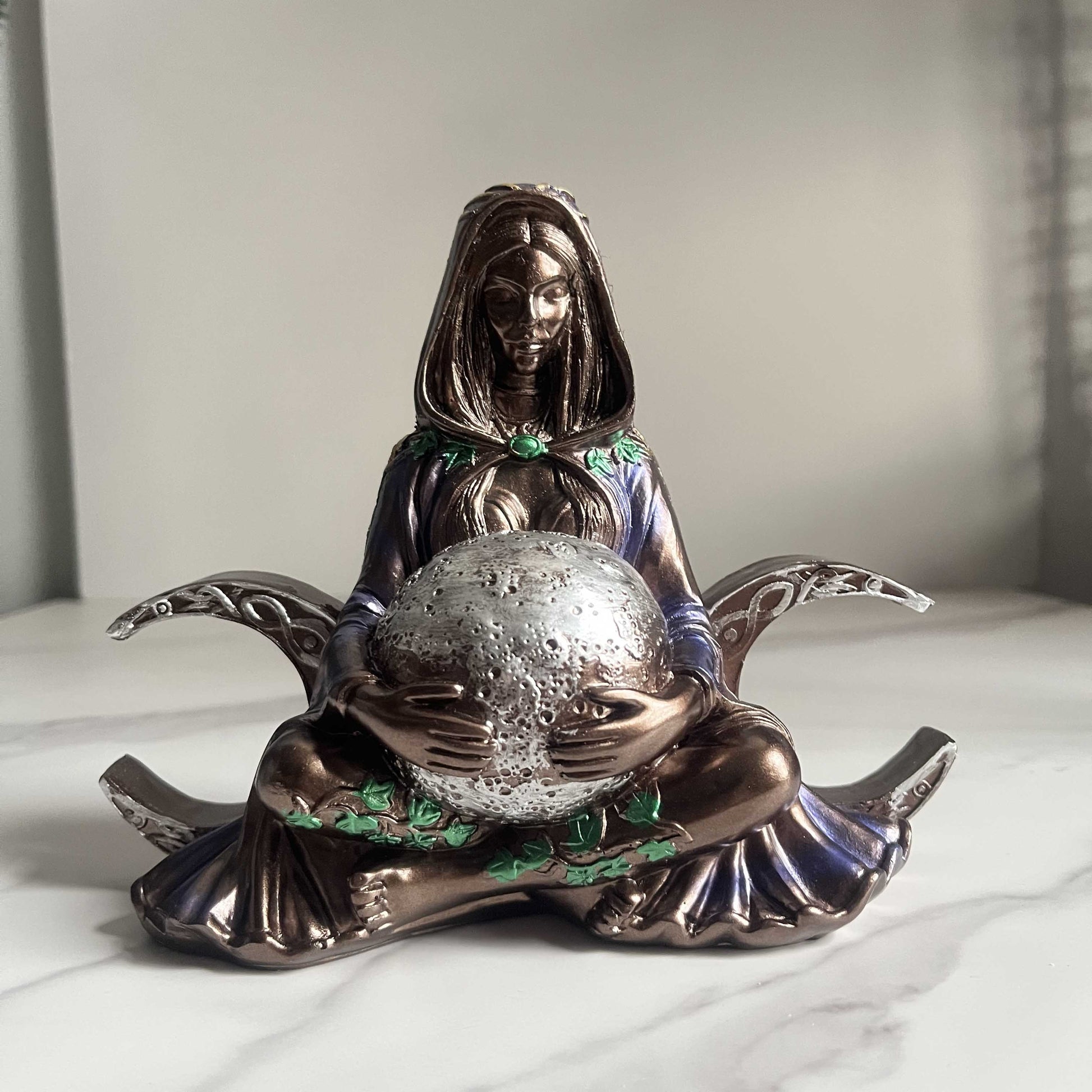 1pc Exquisite Mother Earth Gaia Goddess Figurine Statue - Resin Classic Sculpture for Pagan Wiccan Home Decor, Women Gift, Zen Decor, Universal Holidays - Handcrafted Artistic Ornament for Various Room Types