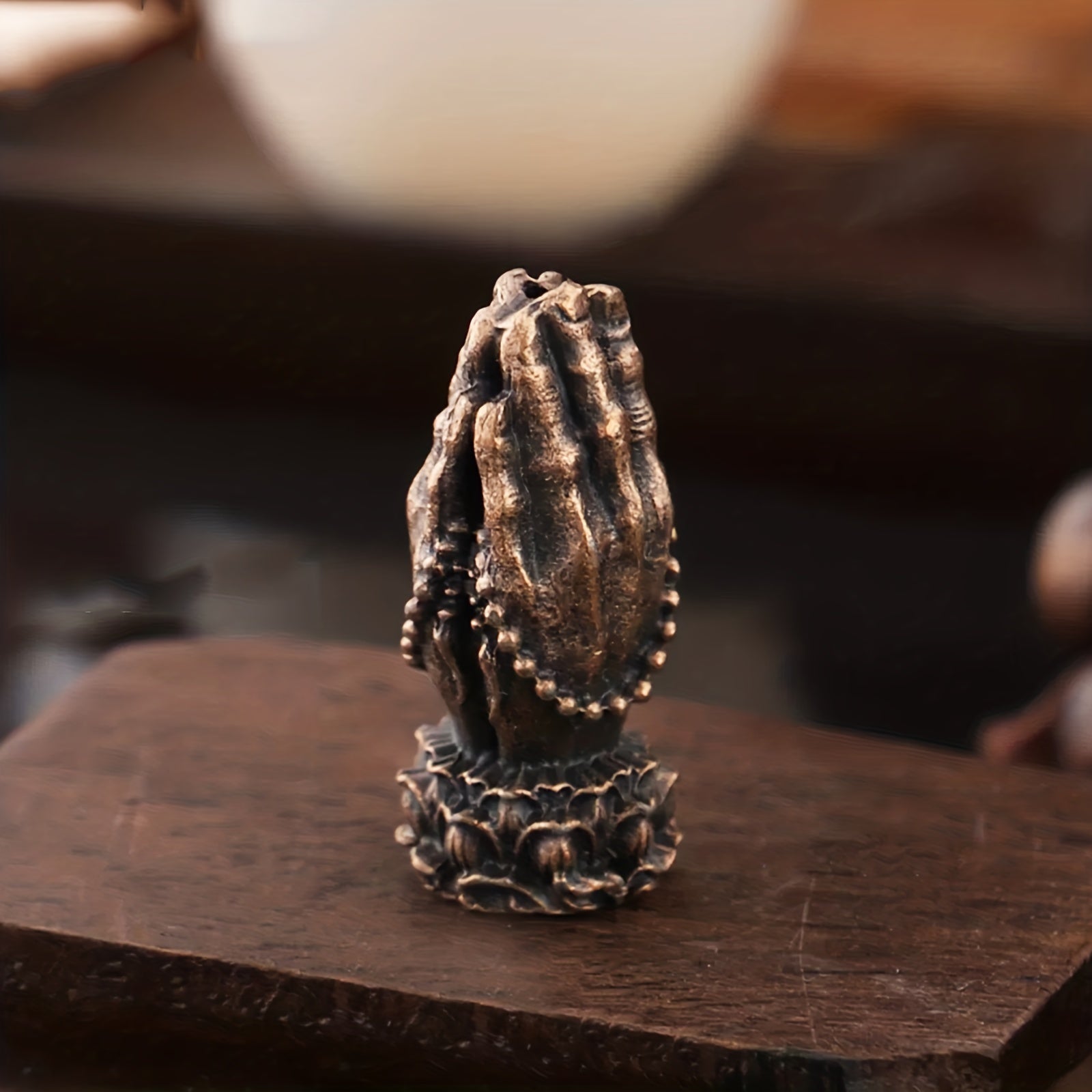 1PC Red Copper Guanyin Buddha Hand Palm Together Alloy Incense Holder Incense Seat, Home Decor, Meditation Relax Yoga Room, Office Home Study Deodorant Incense Burner, Room Decor, Suitable For Camping, Garden, Patio, Classic Candlelight Dinner Props