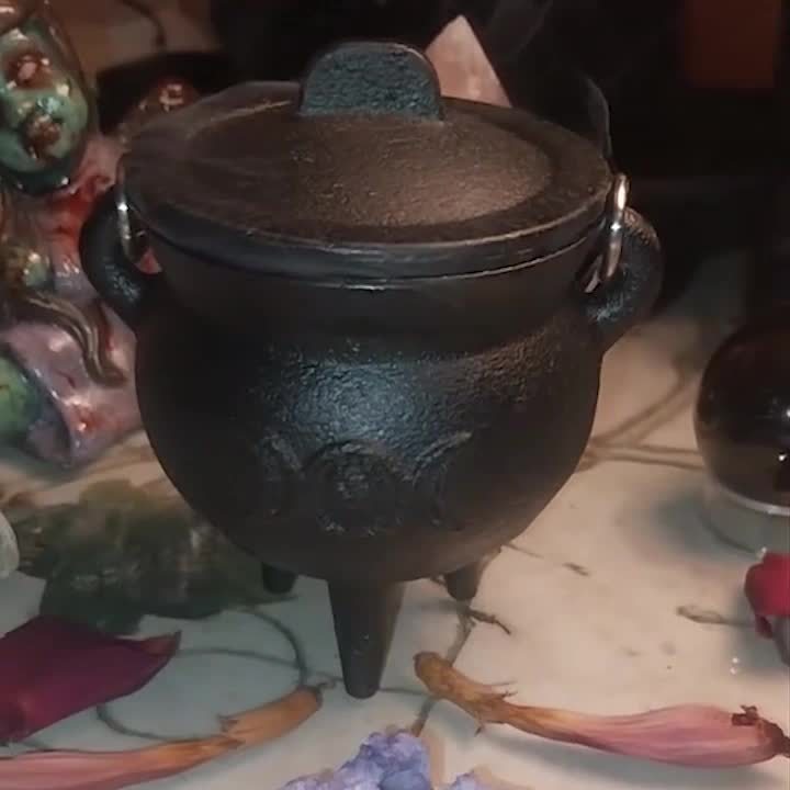 Cast Iron Cauldron With Lid And Carry Handle For Spells, Halloween Decoration Or Incense Burning, Classic Useful Practical Supplies Witchcraft Cast