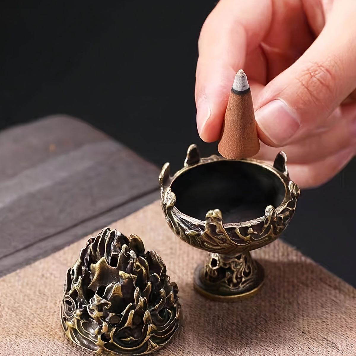 Vintage-Style Mini Boshan Incense Burner - Elegant Copper Alloy with Intricate Dragon & Flame Design, Aromatherapy Home Decor, Perfect for Tea Ceremonies, Gifts, and Traditional Cultural Practices, Incense Holder