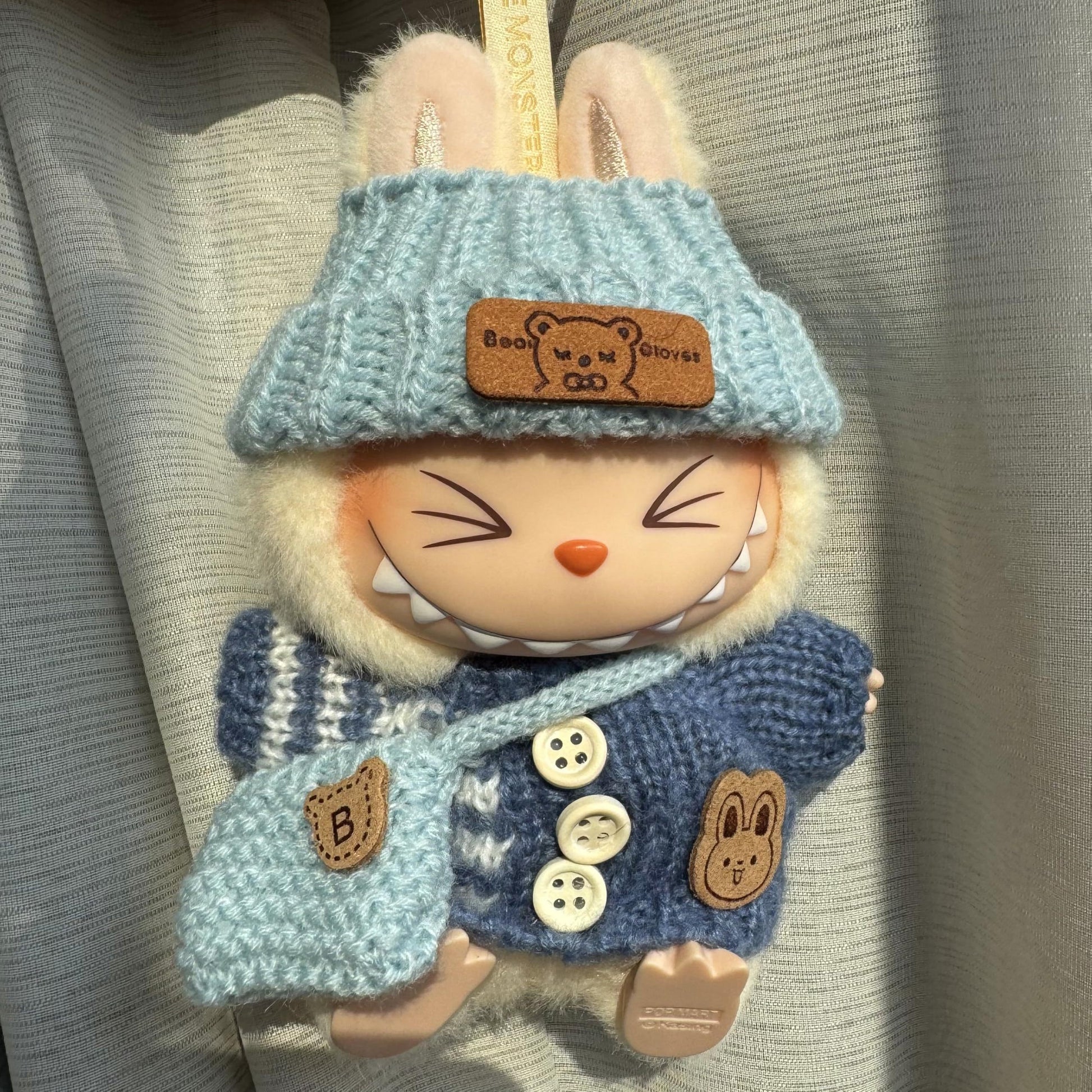 1/4pcs, Labubu fashionable clothing set for dolls (doll not included), handmade 3pcs knit outfit with cute dress, bag, and hat, DIY stylish accessory gift for daughters' birthdays or anniversaries