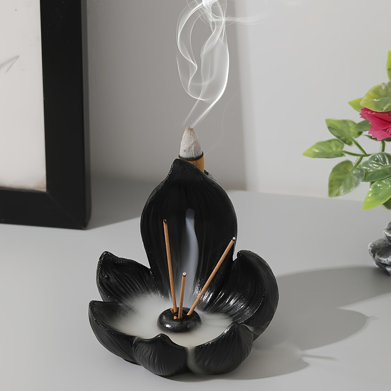 Unscented Resin Lotus Flower Incense Holder for Yoga, Meditation, and Home Decor, Ideal for Christmas, Halloween, Thanksgiving, and Ramadan