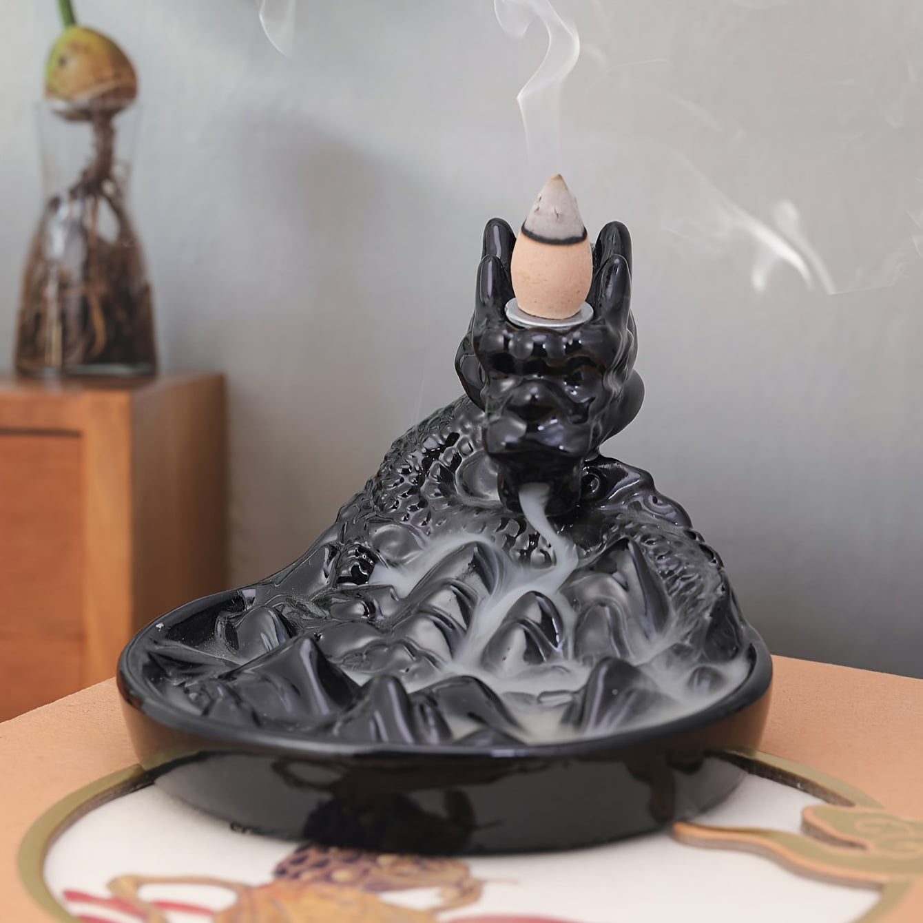 [1pc Handcrafted Moon Backflow Holder] 1pc Handcrafted Resin Moon Backflow Incense Holder, Waterfall Aromatherapy Burner with Cones for Yoga & Home Decor, Ideal for Halloween, Christmas, Easter, Hanukkah, Thanksgiving