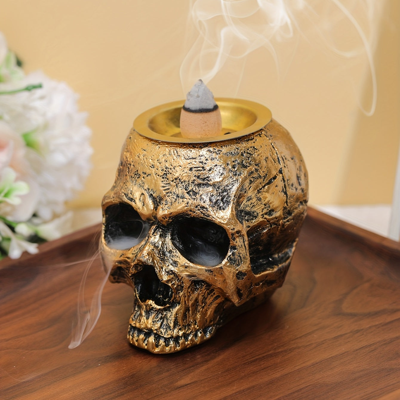 1pc Unique Skull-Shaped Resin Incense Burner - Elegant Gothic Home Decor with Smoke Swirling Effect, Perfect for Creating a Spooky Ambiance, Incense Holde