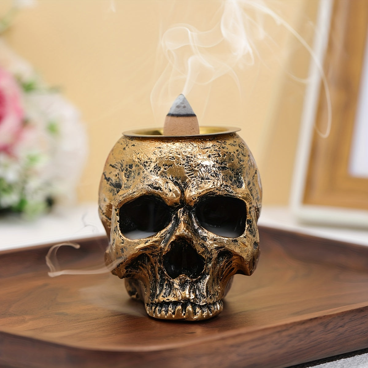 1pc Unique Skull-Shaped Resin Incense Burner - Elegant Gothic Home Decor with Smoke Swirling Effect, Perfect for Creating a Spooky Ambiance, Incense Holde