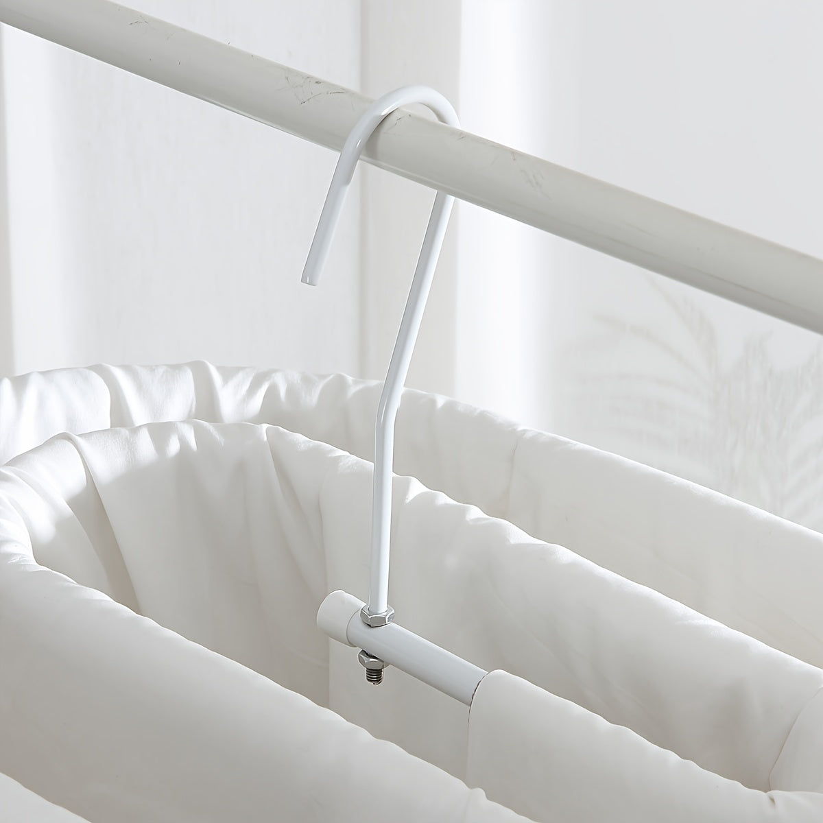 [Rotating Metal Drying Rack] 360-Degree Rotating Spiral Home Drying Rack - Metal Hanger for Quilts and Bed Sheets - Easy Installation, Bedroom Organizers And Storage