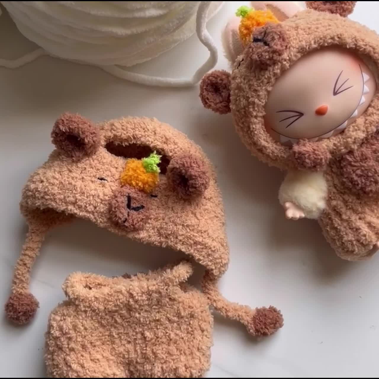 No doll included, LABUBU clothing V1V2V3S suitable for 15cm/17cm dolls, cute capybara plush outfit, handmade knitted, Labubu doll accessories, interchangeable cute gift box, holiday gift, festive atmosphere