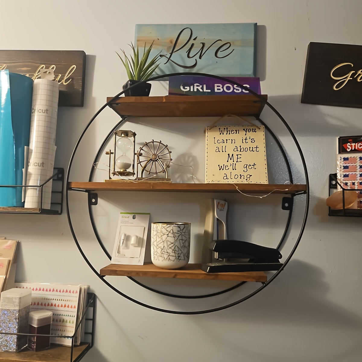 Classic Wooden 3-Tier Round Floating Shelves