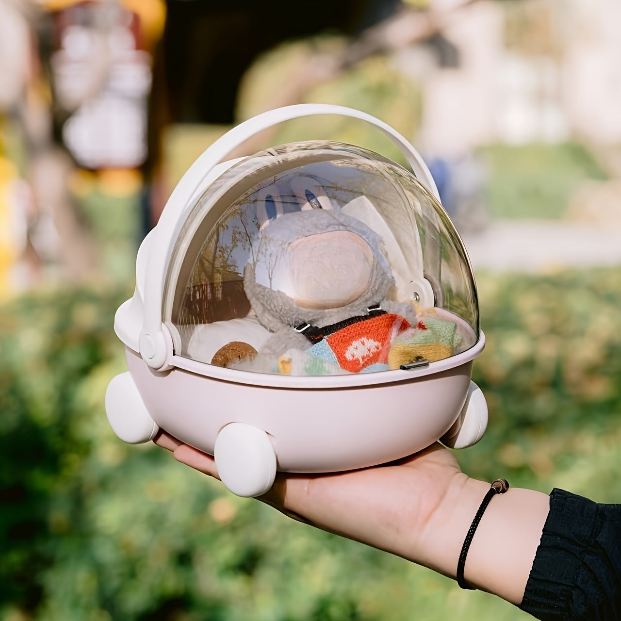Labubu-Compatible Portable Circular Carry Cradle | Breathable Mesh Sleep Pod with High Quality Design & Shoulder Strap | Compact Cradle for Collectible Dolls, Action Figures, Travel, Home Storage