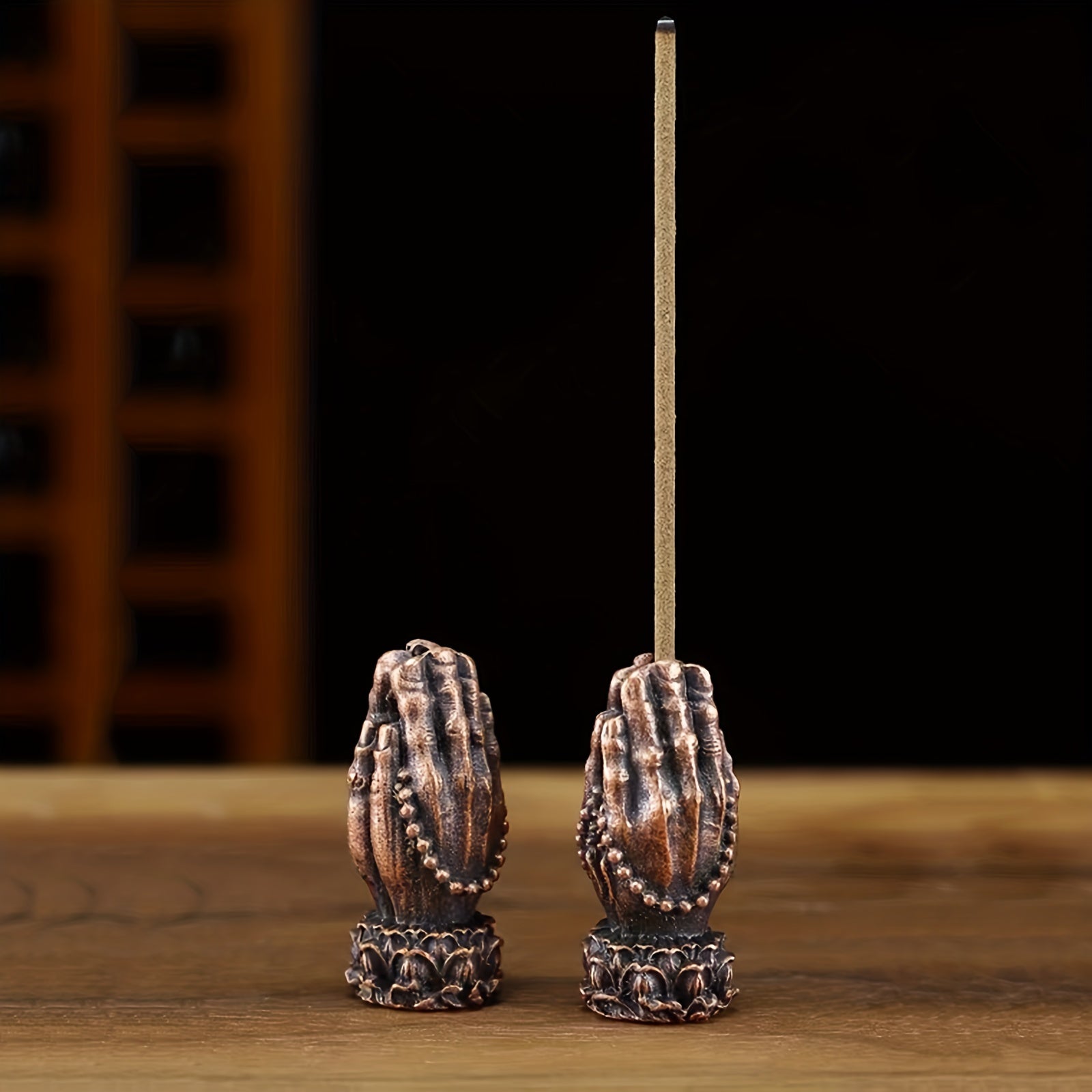 1PC Red Copper Guanyin Buddha Hand Palm Together Alloy Incense Holder Incense Seat, Home Decor, Meditation Relax Yoga Room, Office Home Study Deodorant Incense Burner, Room Decor, Suitable For Camping, Garden, Patio, Classic Candlelight Dinner Props